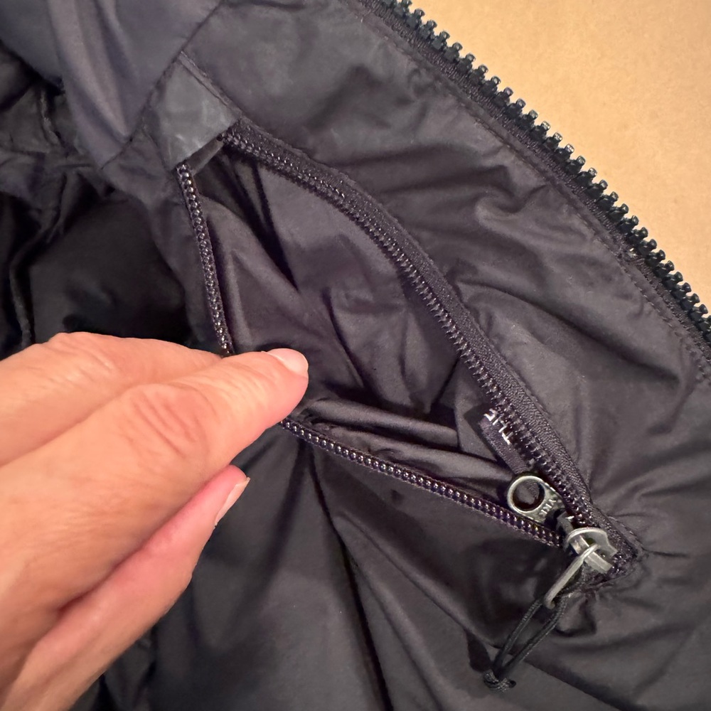 The North Face Women’s 700 Down Filled Puffer Jacket- Size Small - Picture 13 of 15